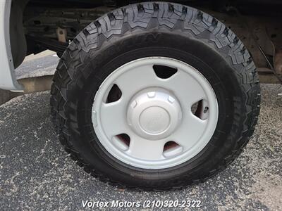 2006 Ford F-250 Super Duty XL  Diesel - Photo 30 - San Antonio, TX 78219