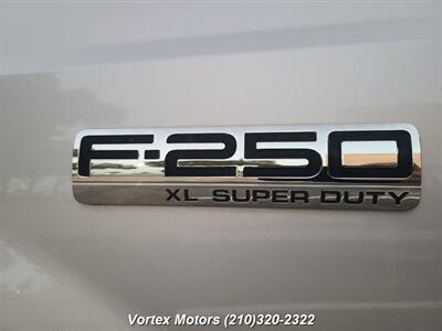 2006 Ford F-250 Super Duty XL  Diesel - Photo 41 - San Antonio, TX 78219