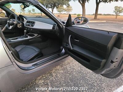 2006 BMW Z4 3.0si   - Photo 12 - San Antonio, TX 78219