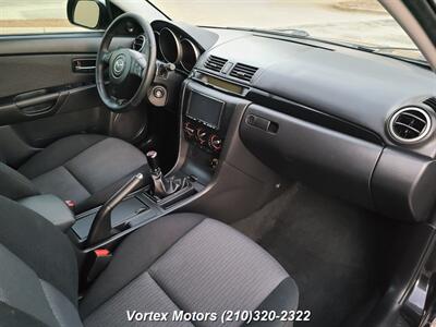 2009 Mazda MAZDA3 i Touring Value  Manual - Photo 17 - San Antonio, TX 78219