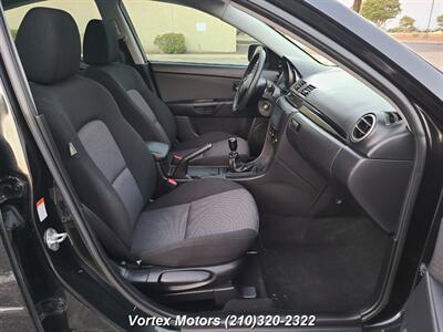 2009 Mazda MAZDA3 i Touring Value  Manual - Photo 16 - San Antonio, TX 78219