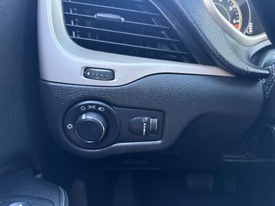 2014 Jeep Cherokee Sport FWD 2.4L I4 4d   - Photo 38 - Boise, ID 83704