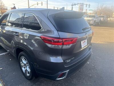 2017 Toyota Highlander Limited AWD 3.5L 4dr   - Photo 5 - Boise, ID 83704