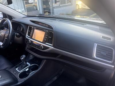 2017 Toyota Highlander Limited AWD 3.5L 4dr   - Photo 27 - Boise, ID 83704