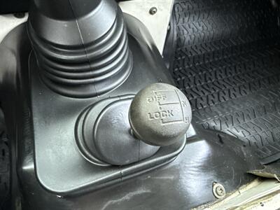 1995 Land Rover Defender 90 TDI 4WD   - Photo 34 - Boise, ID 83704