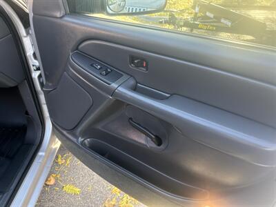 2005 GMC Sierra 1500 SLE 4WD 5.3L V8 4dr   - Photo 23 - Boise, ID 83704