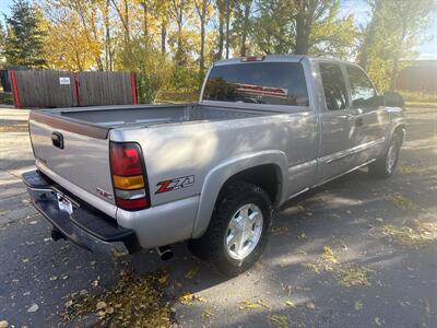 2005 GMC Sierra 1500 SLE 4WD 5.3L V8 4dr   - Photo 4 - Boise, ID 83704