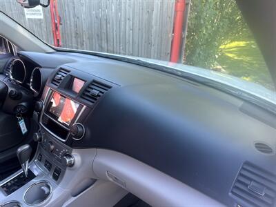 2013 Toyota Highlander SE AWD 3.5L V6 4dr   - Photo 26 - Boise, ID 83704