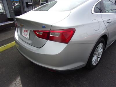 2017 Chevrolet Malibu Hybrid 1.8L I4 4dr   - Photo 8 - Boise, ID 83704