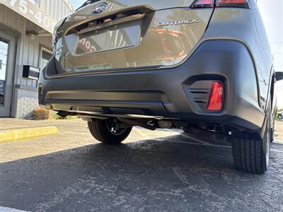 2020 Subaru Outback Premium AWD 2.5L 4dr   - Photo 9 - Boise, ID 83704