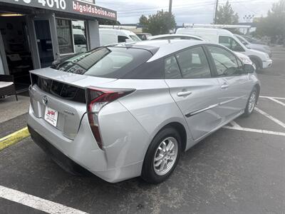 2016 Toyota Prius Three 1.8L I4 4dr   - Photo 4 - Boise, ID 83704