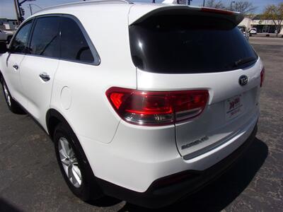 2017 Kia Sorento LX   - Photo 6 - Boise, ID 83704