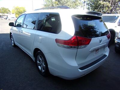 2013 Toyota Sienna LE 7-Pass 3.5L 5dr   - Photo 3 - Boise, ID 83704