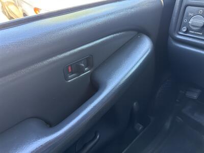 2000 Chevrolet Silverado 1500 4WD 4.8L V8 3dr   - Photo 37 - Boise, ID 83704
