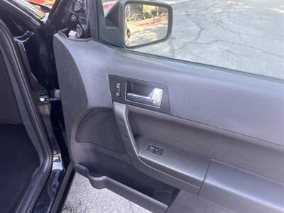 2010 Ford Focus SES 2.0L I4 4dr   - Photo 19 - Boise, ID 83704