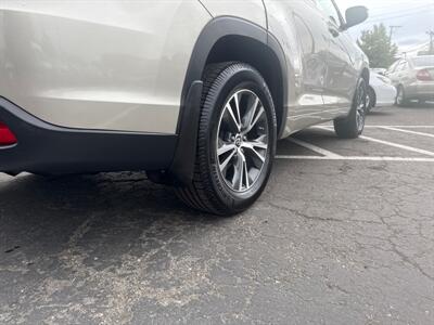 2016 Toyota Highlander XLE 4WD 3.5L V6 4dr   - Photo 4 - Boise, ID 83704