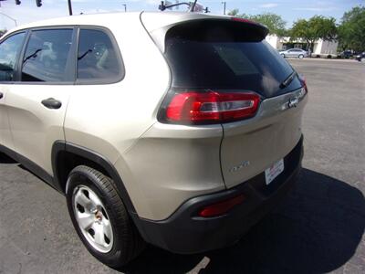 2015 Jeep Cherokee Sport 4WD 2.4L 4dr   - Photo 7 - Boise, ID 83704