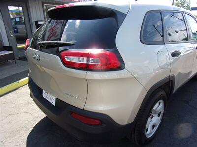 2015 Jeep Cherokee Sport 4WD 2.4L 4dr   - Photo 8 - Boise, ID 83704