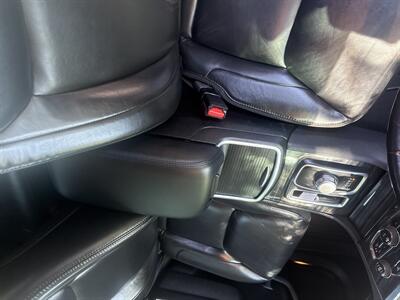 2019 Chrysler 300 Series Touring L AWD 3.6L 4   - Photo 30 - Boise, ID 83704