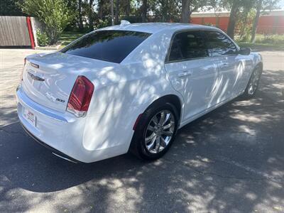 2019 Chrysler 300 Series Touring L AWD 3.6L 4   - Photo 4 - Boise, ID 83704