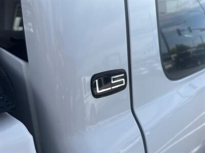 2001 Chevrolet Silverado 2500 LS 4WD 6.6L V8 4dr   - Photo 9 - Boise, ID 83704