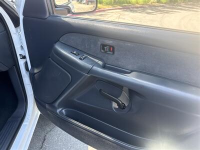2001 Chevrolet Silverado 2500 LS 4WD 6.6L V8 4dr   - Photo 26 - Boise, ID 83704