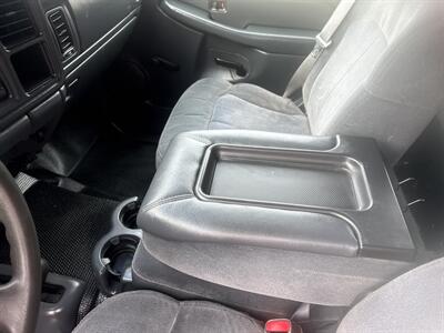 2001 Chevrolet Silverado 2500 4WD 6.0L V8 4dr   - Photo 27 - Boise, ID 83704