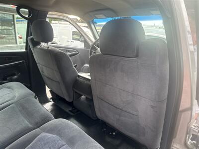 2001 Chevrolet Silverado 2500 4WD 6.0L V8 4dr   - Photo 26 - Boise, ID 83704