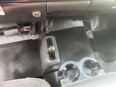 2001 Chevrolet Silverado 2500 4WD 6.0L V8 4dr   - Photo 28 - Boise, ID 83704