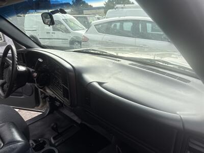 2001 Chevrolet Silverado 2500 4WD 6.0L V8 4dr   - Photo 20 - Boise, ID 83704