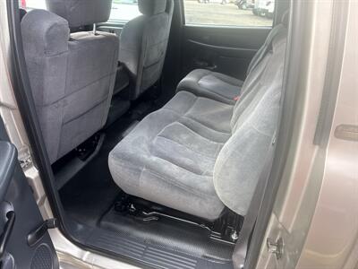 2001 Chevrolet Silverado 2500 4WD 6.0L V8 4dr   - Photo 14 - Boise, ID 83704