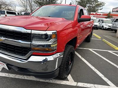 2017 Chevrolet Silverado 1500 LT 4WD 5.3L V8 4dr   - Photo 12 - Boise, ID 83704