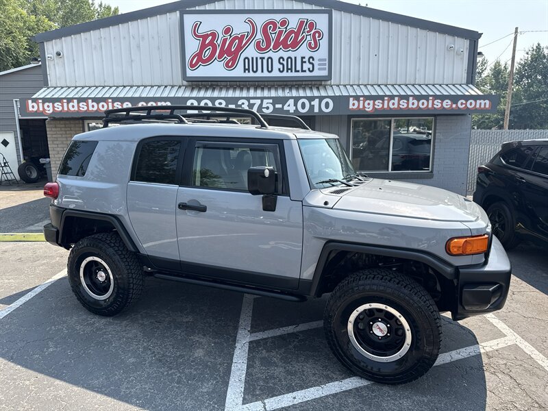 2013 Toyota FJ Cruiser   - Photo 1 - Boise, ID 83704