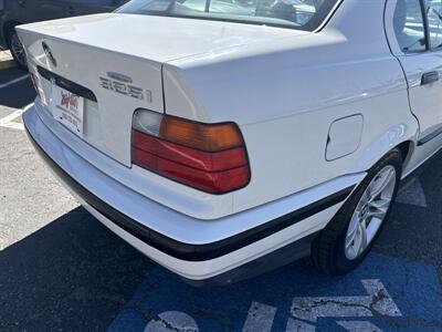 1993 BMW 325i 2.5L I6 4dr   - Photo 8 - Boise, ID 83704