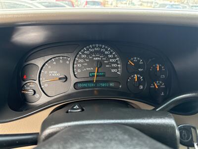 2005 Chevrolet Suburban 2500 LT 4WD 8.1L 4dr   - Photo 37 - Boise, ID 83704