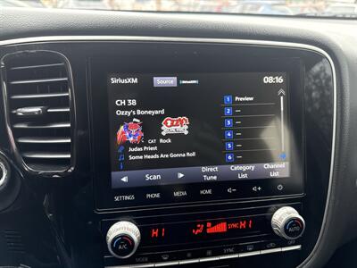 2022 Mitsubishi Outlander PHEV SEL AWD Hybrid 4dr   - Photo 37 - Boise, ID 83704