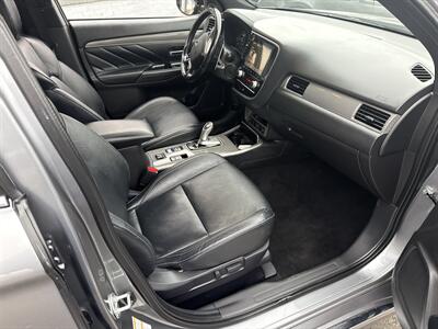 2022 Mitsubishi Outlander PHEV SEL AWD Hybrid 4dr   - Photo 19 - Boise, ID 83704