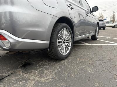 2022 Mitsubishi Outlander PHEV SEL AWD Hybrid 4dr   - Photo 22 - Boise, ID 83704