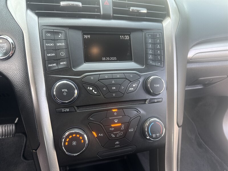 2018 Ford Fusion SE photo 33