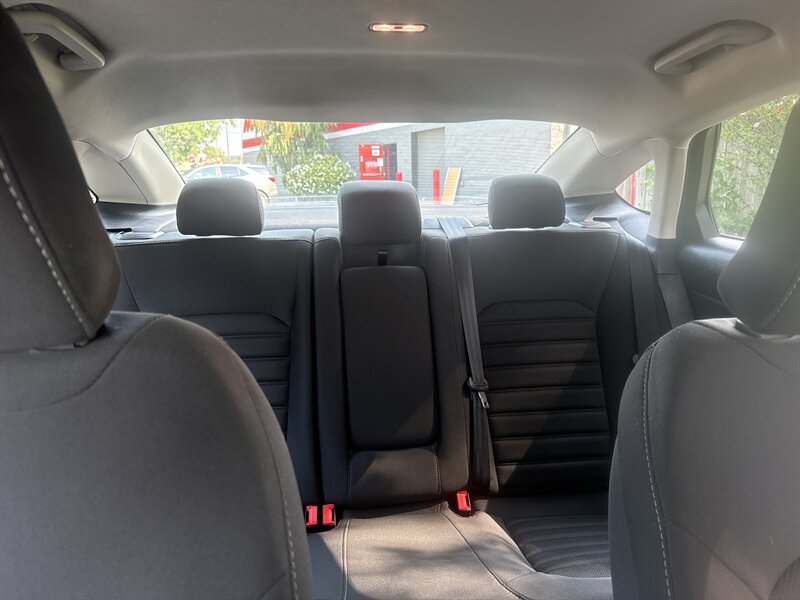 2018 Ford Fusion SE photo 25