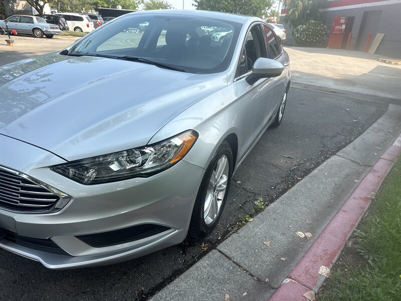 2018 Ford Fusion SE photo 11