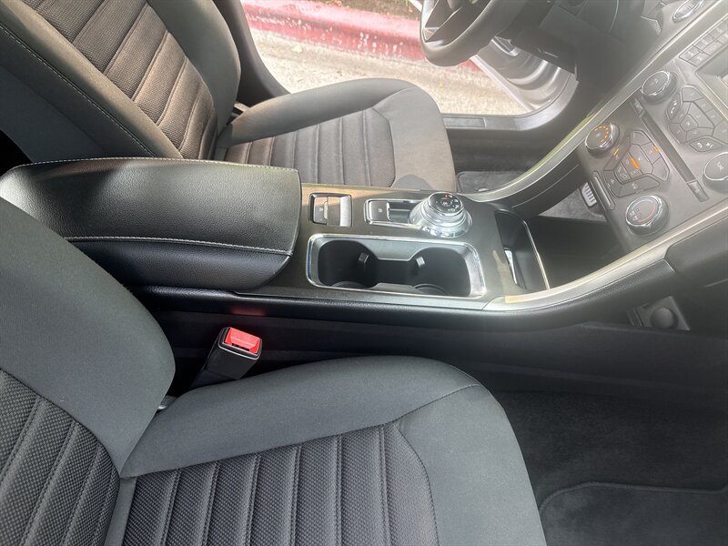 2018 Ford Fusion SE photo 26