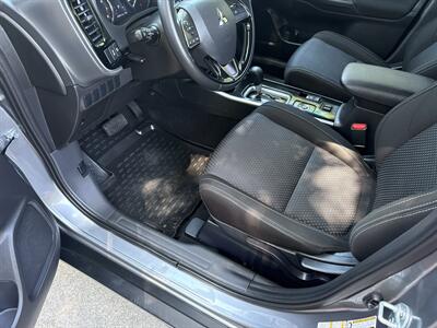 2017 Mitsubishi Outlander SE AWD 2.4L I4 4dr   - Photo 14 - Boise, ID 83704