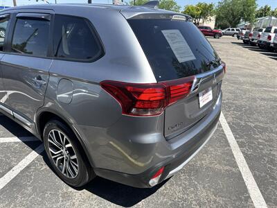 2017 Mitsubishi Outlander SE AWD 2.4L I4 4dr   - Photo 7 - Boise, ID 83704