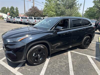 2024 Toyota Highlander LE   - Photo 2 - Boise, ID 83704