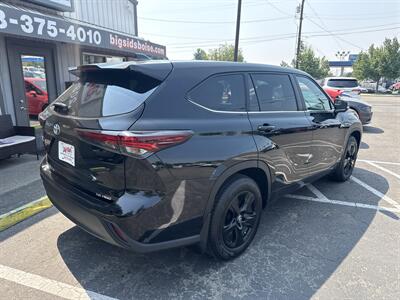 2024 Toyota Highlander LE   - Photo 4 - Boise, ID 83704
