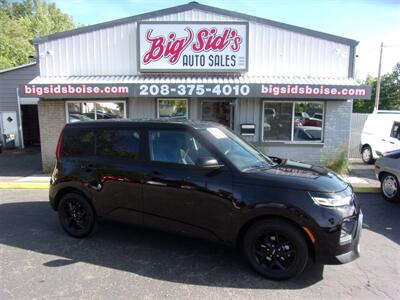 2022 Kia Soul LX 2.0L I4 4dr  