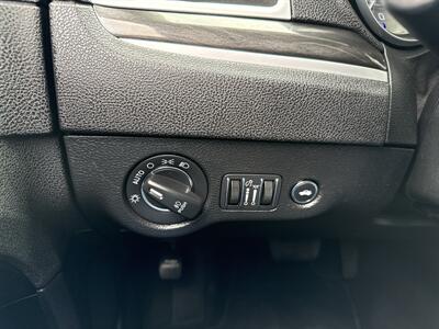 2021 Chrysler 300 Series Touring AWD 3.6L 4dr   - Photo 39 - Boise, ID 83704