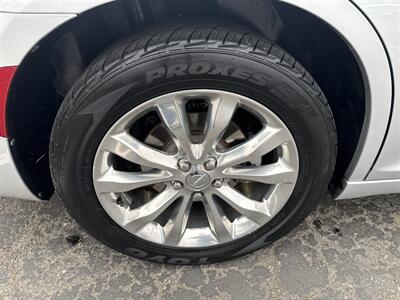 2021 Chrysler 300 Series Touring AWD 3.6L 4dr   - Photo 10 - Boise, ID 83704