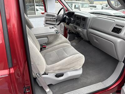 2001 Ford F-250 XLT 4WD 6.8L 2dr   - Photo 17 - Boise, ID 83704